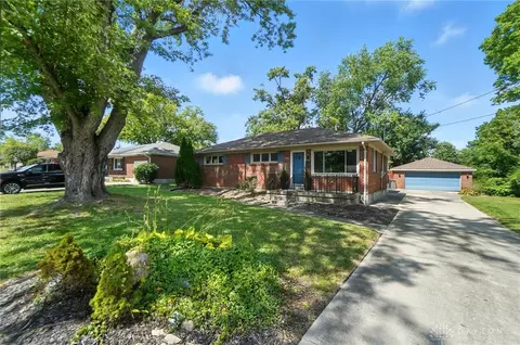 1118 Robin Rd, Springfield, OH 45503