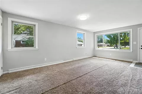 1118 Robin Rd, Springfield, OH 45503 photo 12