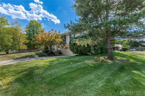 694 Spring Ridge Pl, Centerville, OH 45458 photo 3