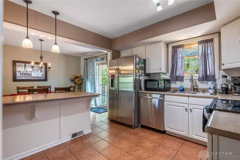 694 Spring Ridge Pl, Centerville, OH 45458 photo 11