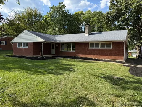 4184 Wood Acre Dr, Bellbrook, OH 45305
