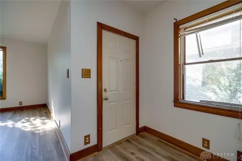 Entry Way - 1568 Lagonda Ave, Springfield, OH 45503 photo 1 of 1