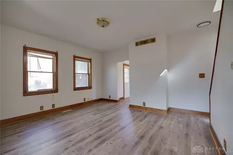Living - 1568 Lagonda Ave, Springfield, OH 45503 photo 2 of 4