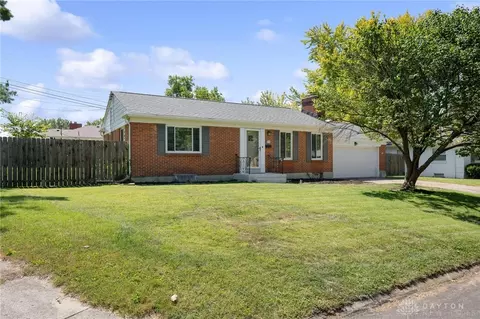 10 Wyngate Dr, Kettering, OH 45429