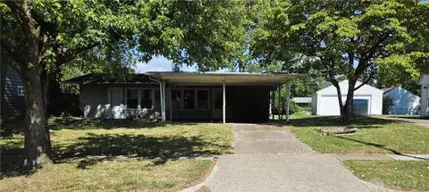 2116 Reardon Dr, Dayton, OH 45420