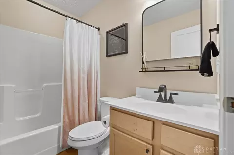 Bath - 1680 S Branch Rd, Centerville, OH 45458 photo 8 of 12