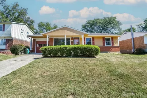 562 Brunswick Dr, Forest Park, OH 45240