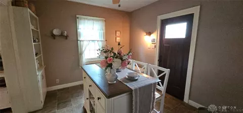 Entry Way - 301 E Saint Clair St, Eaton, OH 45320 photo 2 of 9