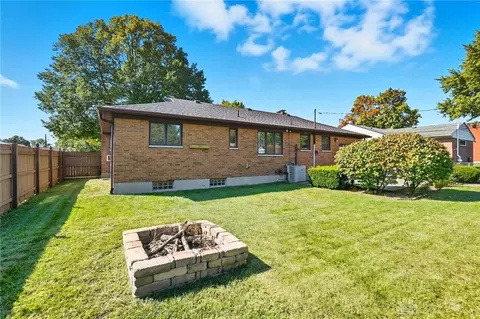 Exterior - 1131 Wenbrook Dr, Kettering, OH 45429 photo 4 of 9