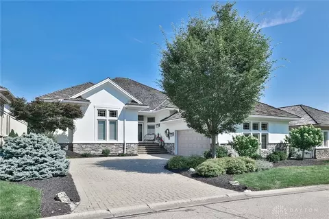 33 Governors Club Dr, Xenia, OH 45385
