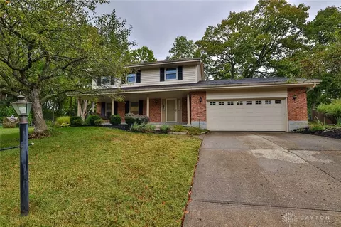 120 Clearview Dr, Springboro, OH 45066