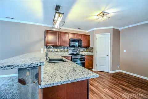 268 Hampton Trl, Springfield, OH 45502 photo 7