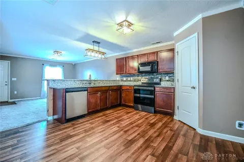 268 Hampton Trl, Springfield, OH 45502 photo 8