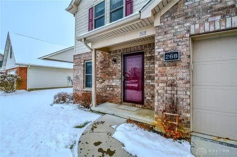 268 Hampton Trl, Springfield, OH 45502 photo 2