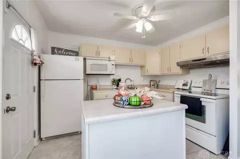Kitchen - 1109 Montgomery Ave, Springfield, OH 45506 photo 2 of 6