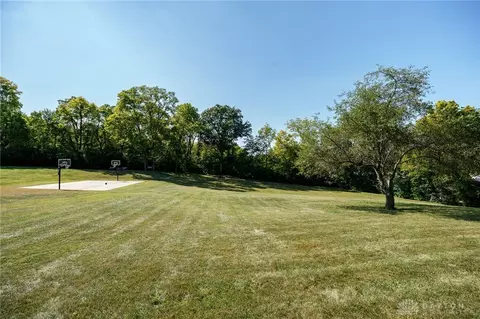 Exterior - 1109 Montgomery Ave, Springfield, OH 45506 photo 9 of 15