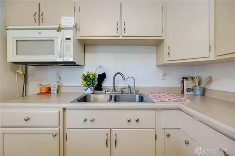 Kitchen - 1109 Montgomery Ave, Springfield, OH 45506 photo 6 of 6