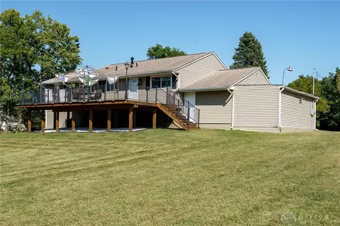Exterior - 1109 Montgomery Ave, Springfield, OH 45506 photo 6 of 15