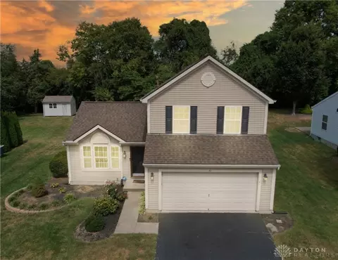 30 Waterstone Dr, Franklin, OH 45005