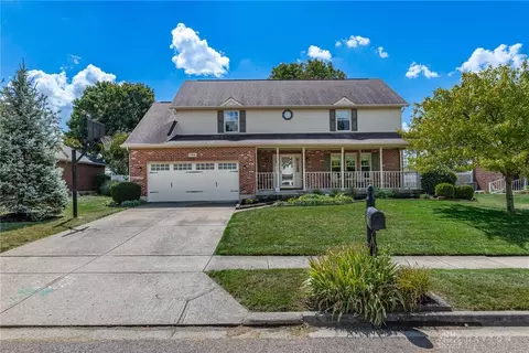 720 Pinehurst Dr, Tipp City, OH 45371