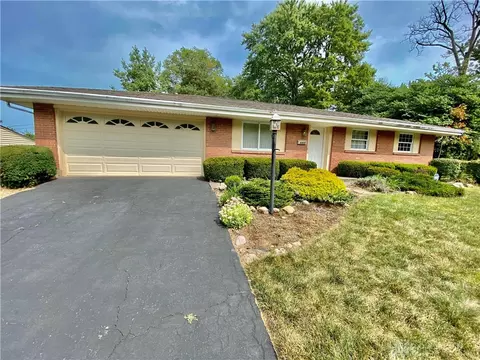 6400 Pine Cone Dr, West Carrollton, OH 45449