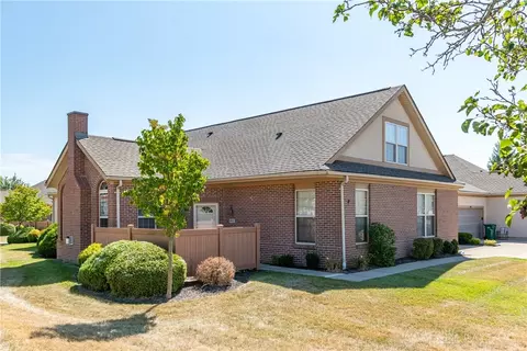 8823 Birkdale Hills Cir, Dayton, OH 45458