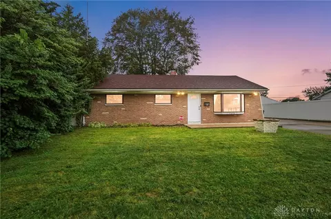2925 Cunnington Ln, Dayton, OH 45420