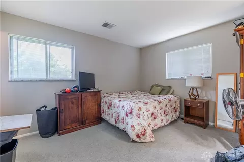 Bedroom - 3883 Wimbledon Cir, Kettering, OH 45420 photo 4 of 5