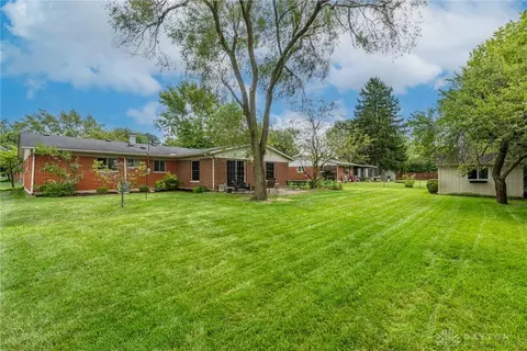 Exterior - 3883 Wimbledon Cir, Kettering, OH 45420 photo 3 of 8
