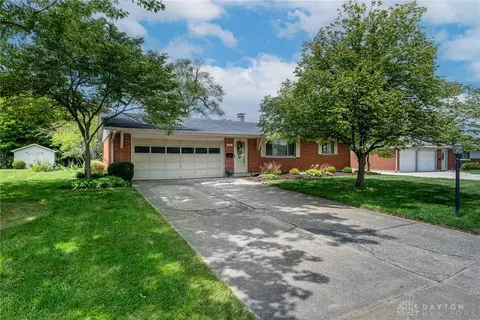 Exterior - 3883 Wimbledon Cir, Kettering, OH 45420 photo 8 of 8
