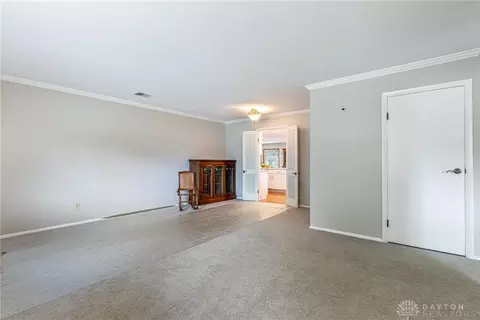 Living - 3883 Wimbledon Cir, Kettering, OH 45420 photo 2 of 6