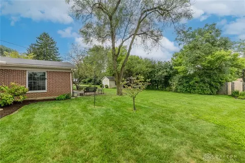 Exterior - 3883 Wimbledon Cir, Kettering, OH 45420 photo 2 of 8