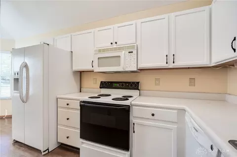 Kitchen - 7201 Brookmeadow Dr, Dayton, OH 45459 photo 1 of 3