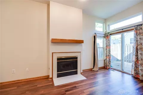 Living - 7201 Brookmeadow Dr, Dayton, OH 45459 photo 2 of 3