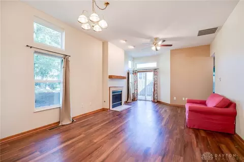 Living - 7201 Brookmeadow Dr, Dayton, OH 45459 photo 1 of 3