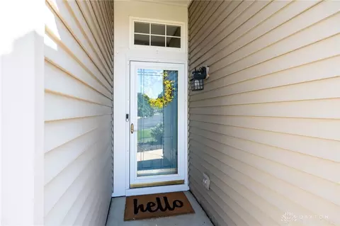 Entry Way - 7201 Brookmeadow Dr, Dayton, OH 45459 photo 1 of 4