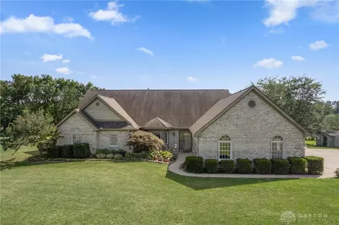 679 S Alpha Bellbrook Rd, Sugarcreek Township, OH 45305
