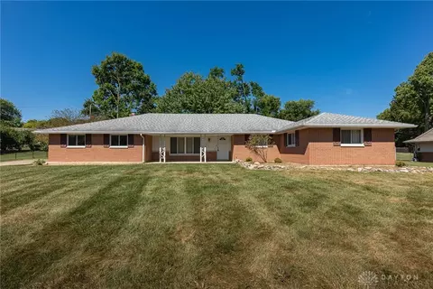 7325 Eagle Creek Dr, Washington Township, OH 45459