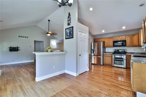 397 Broadway St, Maineville, OH 45039 photo 12