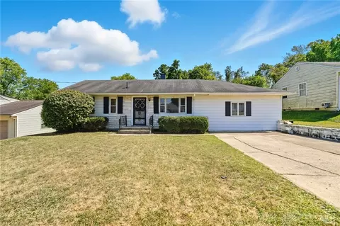 2013 Spencer Ln, Middletown, OH 45042