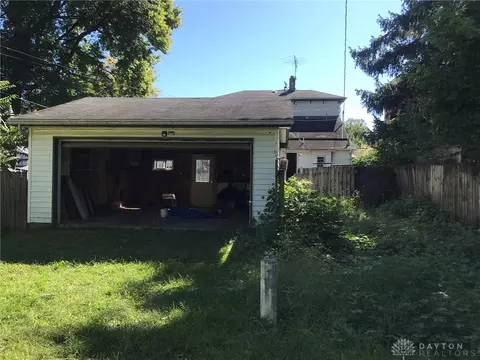 Exterior - 317 S Plum St, Springfield, OH 45506 photo 5 of 7