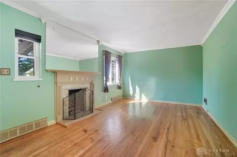Living - 229 S Bromfield Rd, Kettering, OH 45429 photo 2 of 6