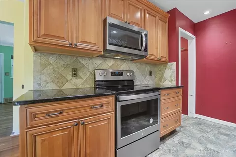 Kitchen - 229 S Bromfield Rd, Kettering, OH 45429 photo 3 of 5