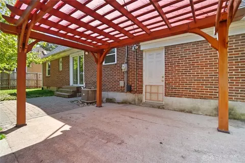 Exterior - 229 S Bromfield Rd, Kettering, OH 45429 photo 9 of 13