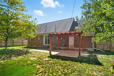 Exterior - 229 S Bromfield Rd, Kettering, OH 45429 photo 8 of 13