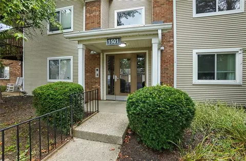 1501 Lake Pointe Way #8, Dayton, OH 45459