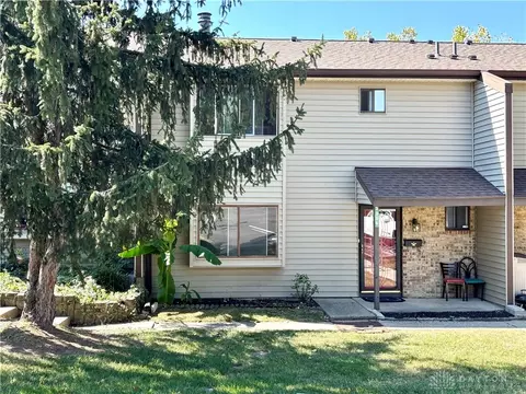 3316 Vanquil Trl, Dayton, OH 45449