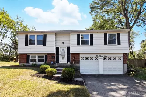 229 Brookwood Dr, Englewood, OH 45322