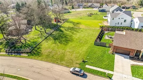 420 Spring Glen Dr, Yellow Springs Vlg, OH 45387
