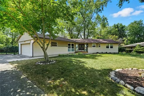 4823 Pamela Sue Dr, Kettering, OH 45429